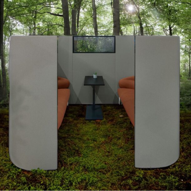 offene Meetingbox Cube im Wald