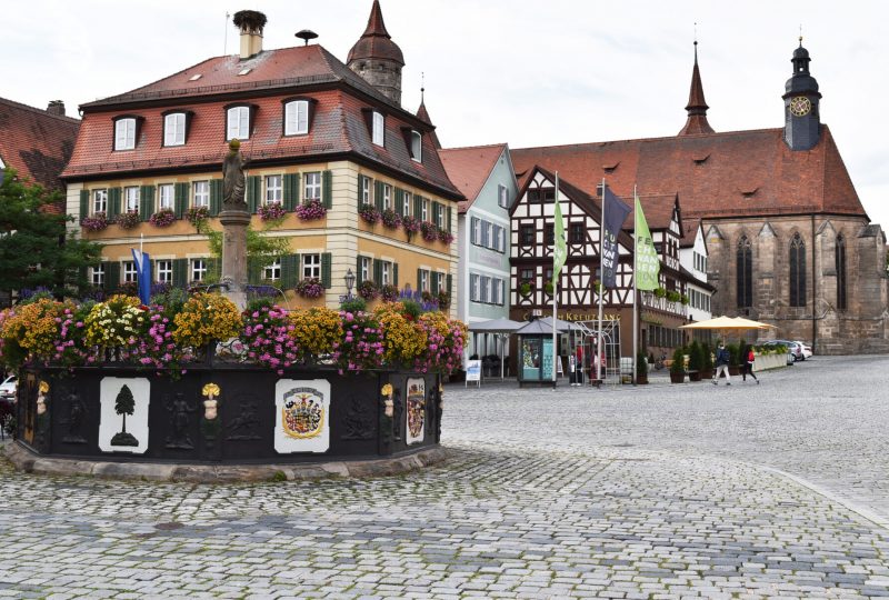 Marktplatz Feuchtwangen steht für Regionalität der Preform Absorber