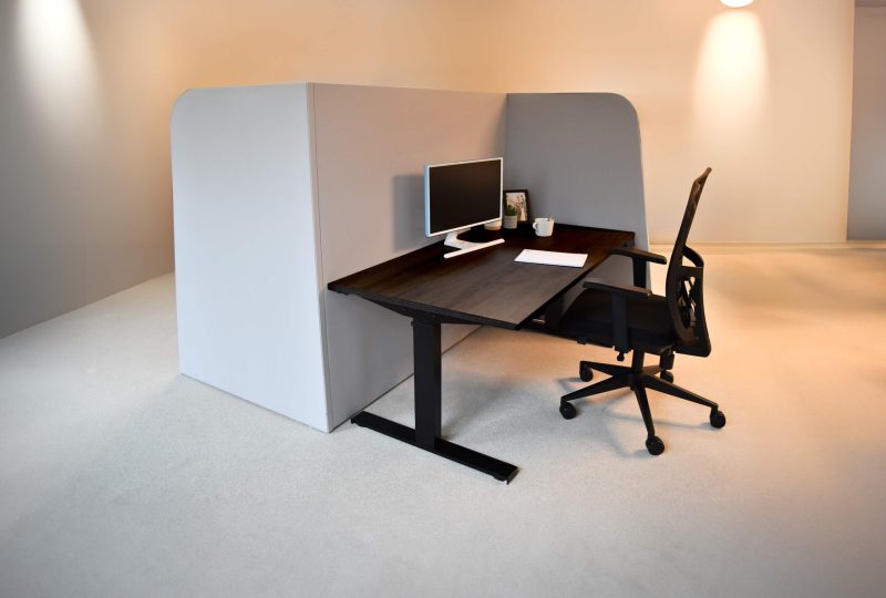 Formfac Flair als Stellwand am Arbeitsplatz