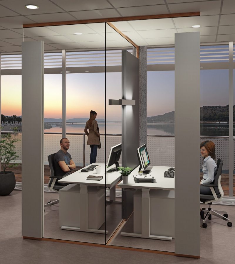 Glas Trennwand PreGlass als Akustik Trennwand in T-Position für Schallschutz im Büro in Abendszene